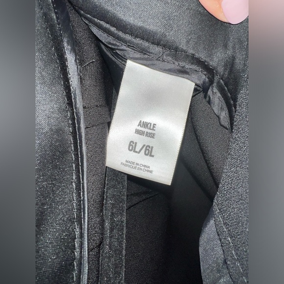 Size 6 high rise ankle pants by Express. Excellent condition! ☺️ - Picture 11 of 11